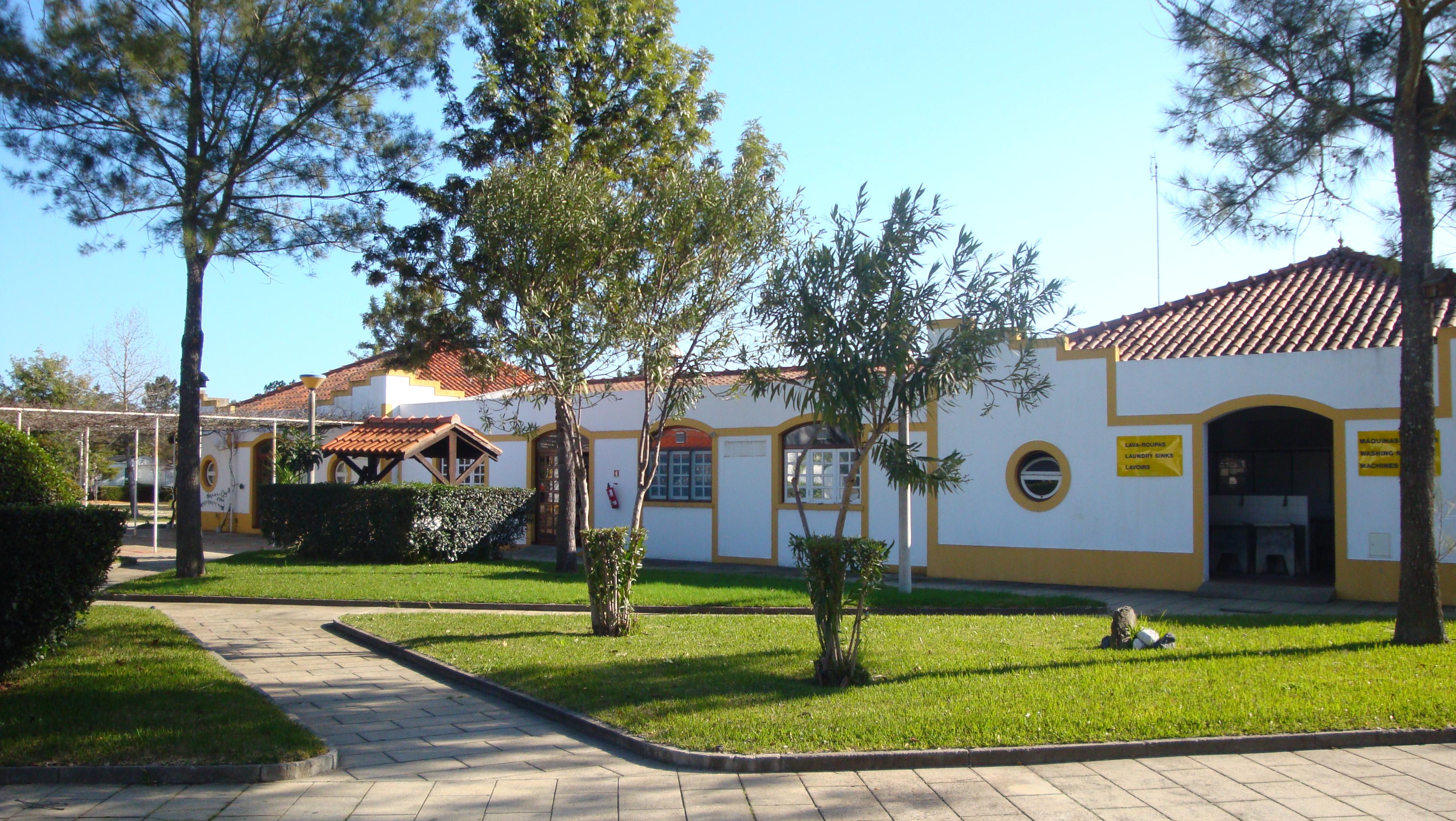 Parque De Campismo Orbitur Montargil Hotel Kültér fotó
